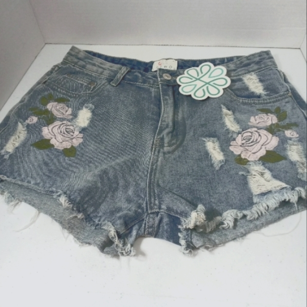 ETWO Large High Rise Pink Floral Embroidered Jean Cut Off Short Among the flower